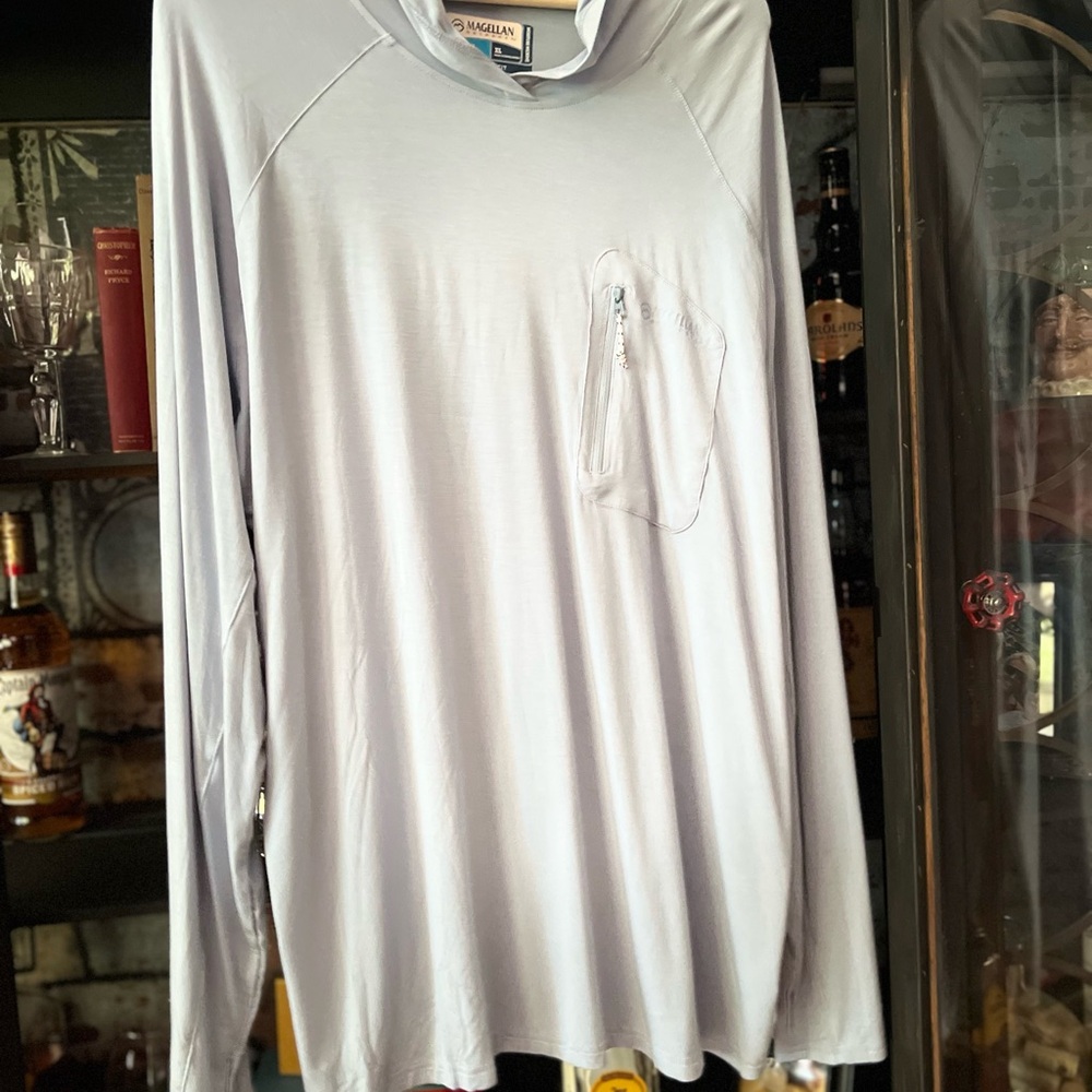 MAGELLAN MOISTURE WICKING FISHING SHIRT EUC Men's Light Gray Long Sleeve Shirt